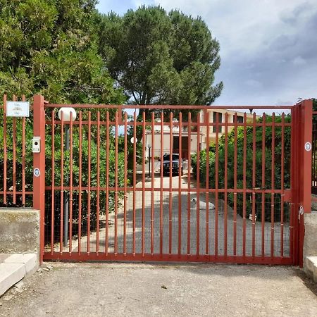 Villa Udi ビトント エクステリア 写真